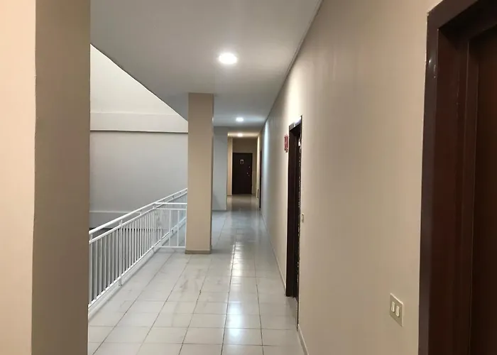 Sun Tower-center Of Lejlighed Tirana